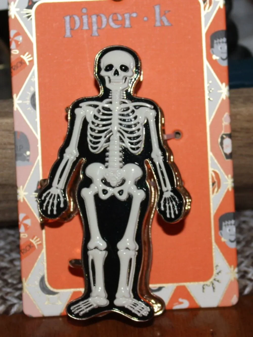 NWT piper - k skeleton claw hair clip FUN!